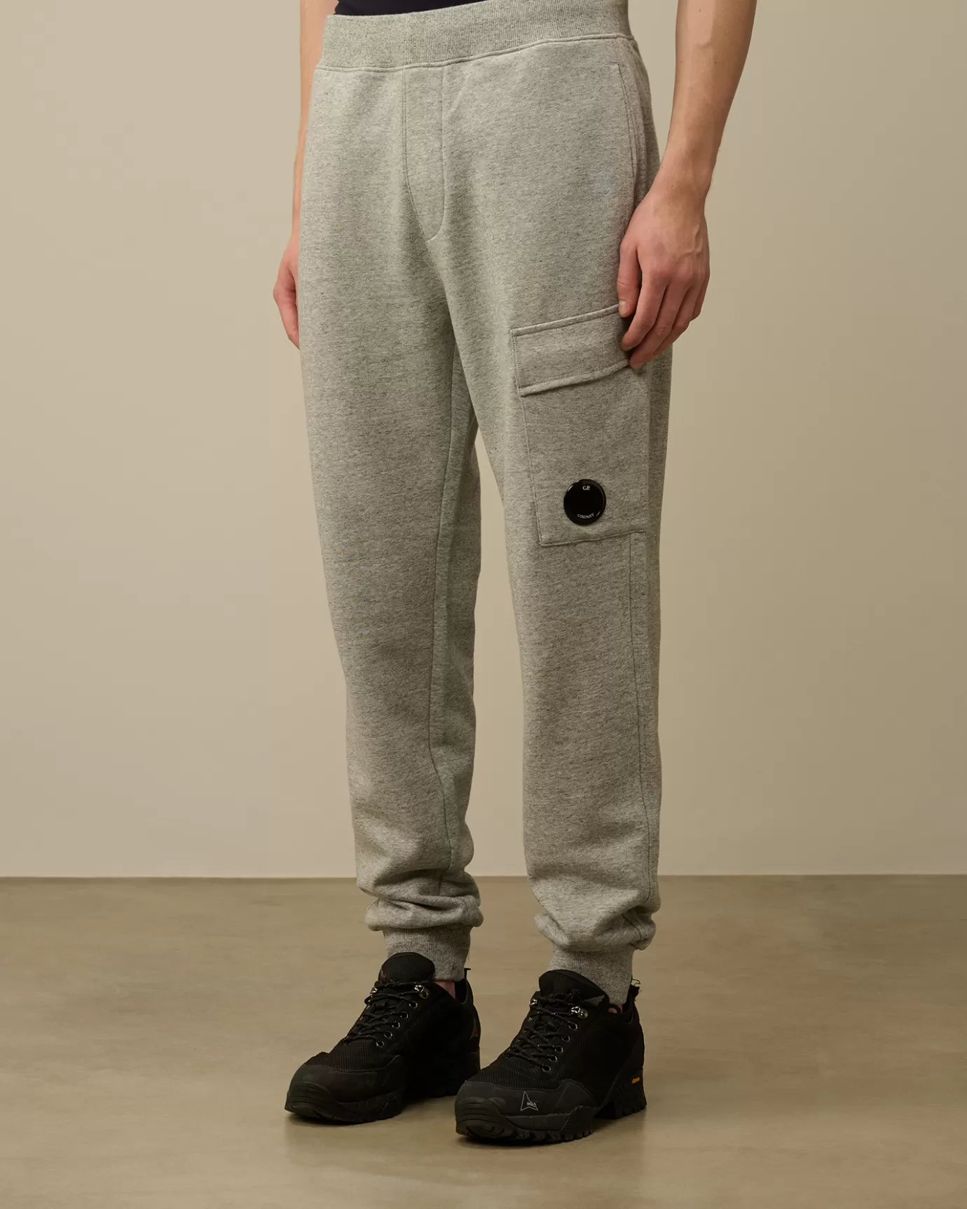 Diagonal Raised Fleece Cargo Sweatpants<C.P. Company Hot