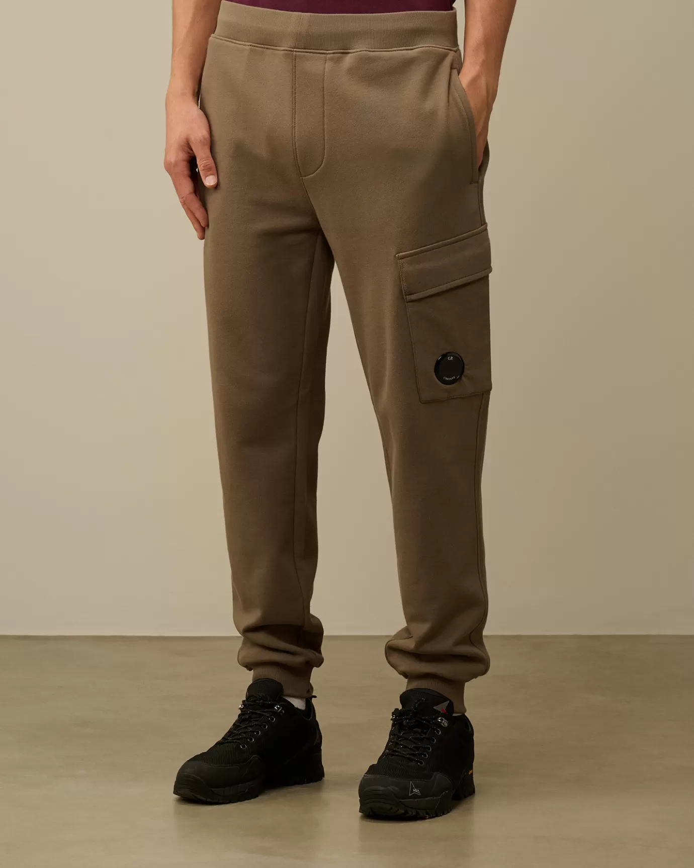 Diagonal Raised Fleece Cargo Sweatpants<C.P. Company Hot