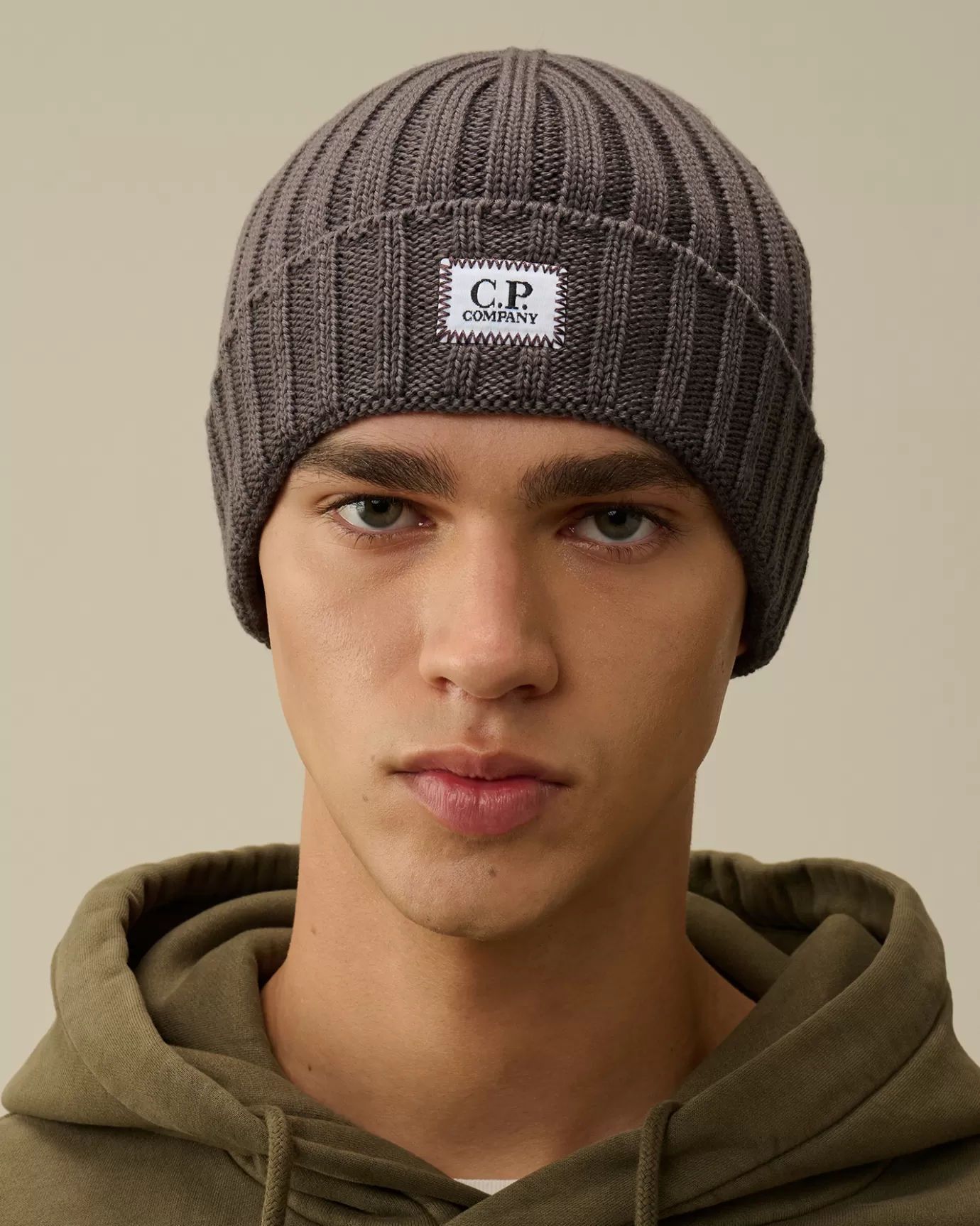 Extra Fine Merino Wool Logo Beanie<C.P. Company Store