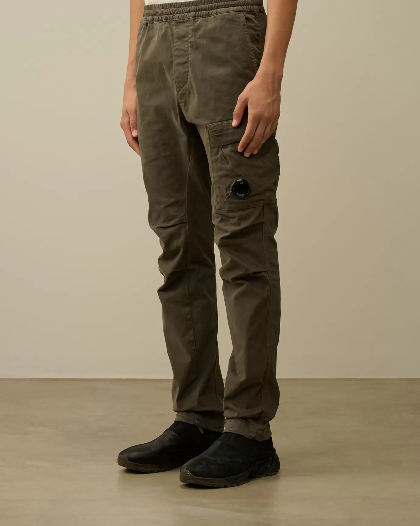 Stretch Sateen Ergonomic Lens Single Cargo Pants<C.P. Company Hot